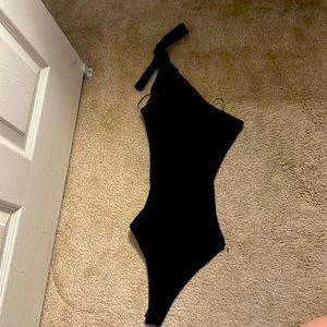 Princess Polly one shoulder body suit size 2